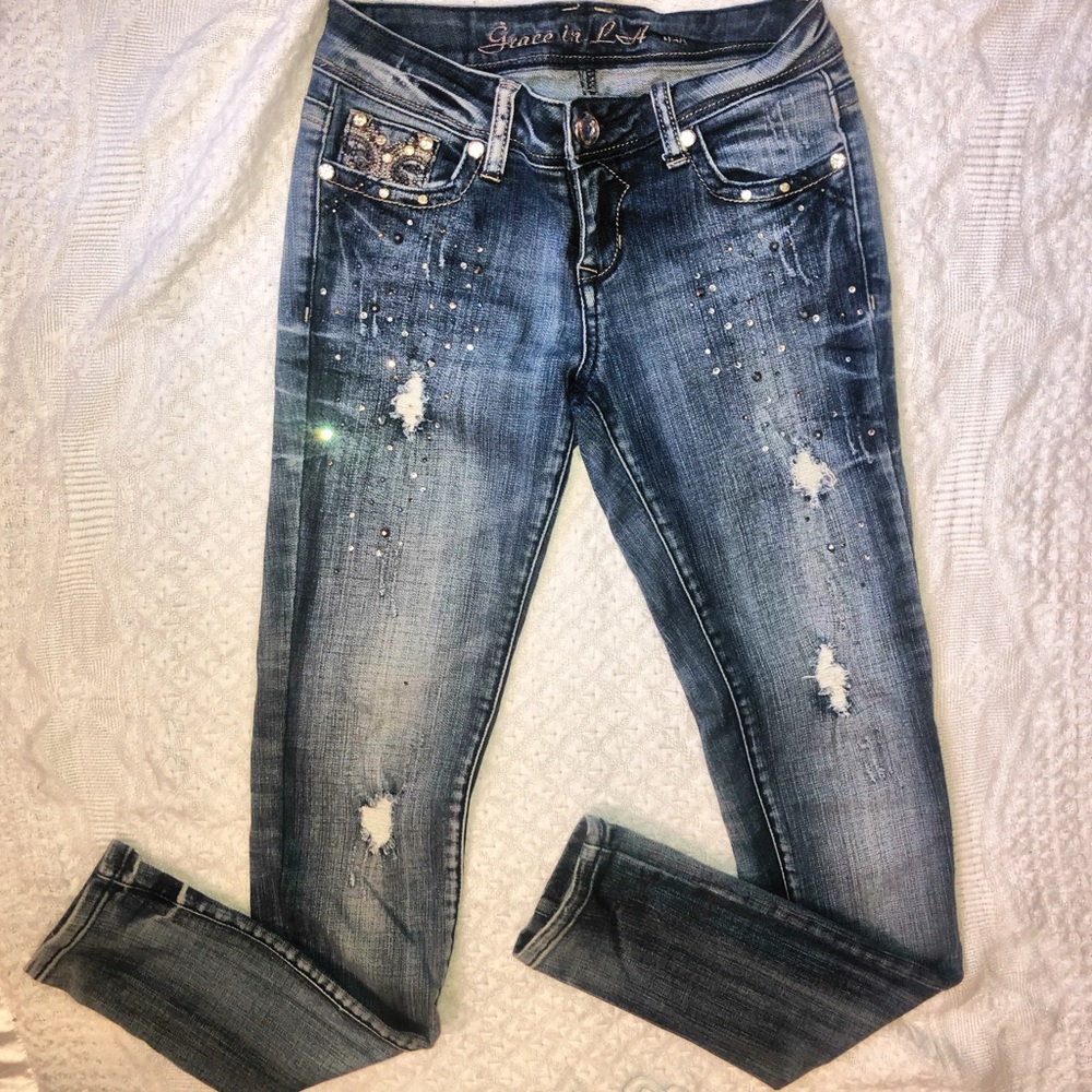 Jeweled Distressed skinny jeans